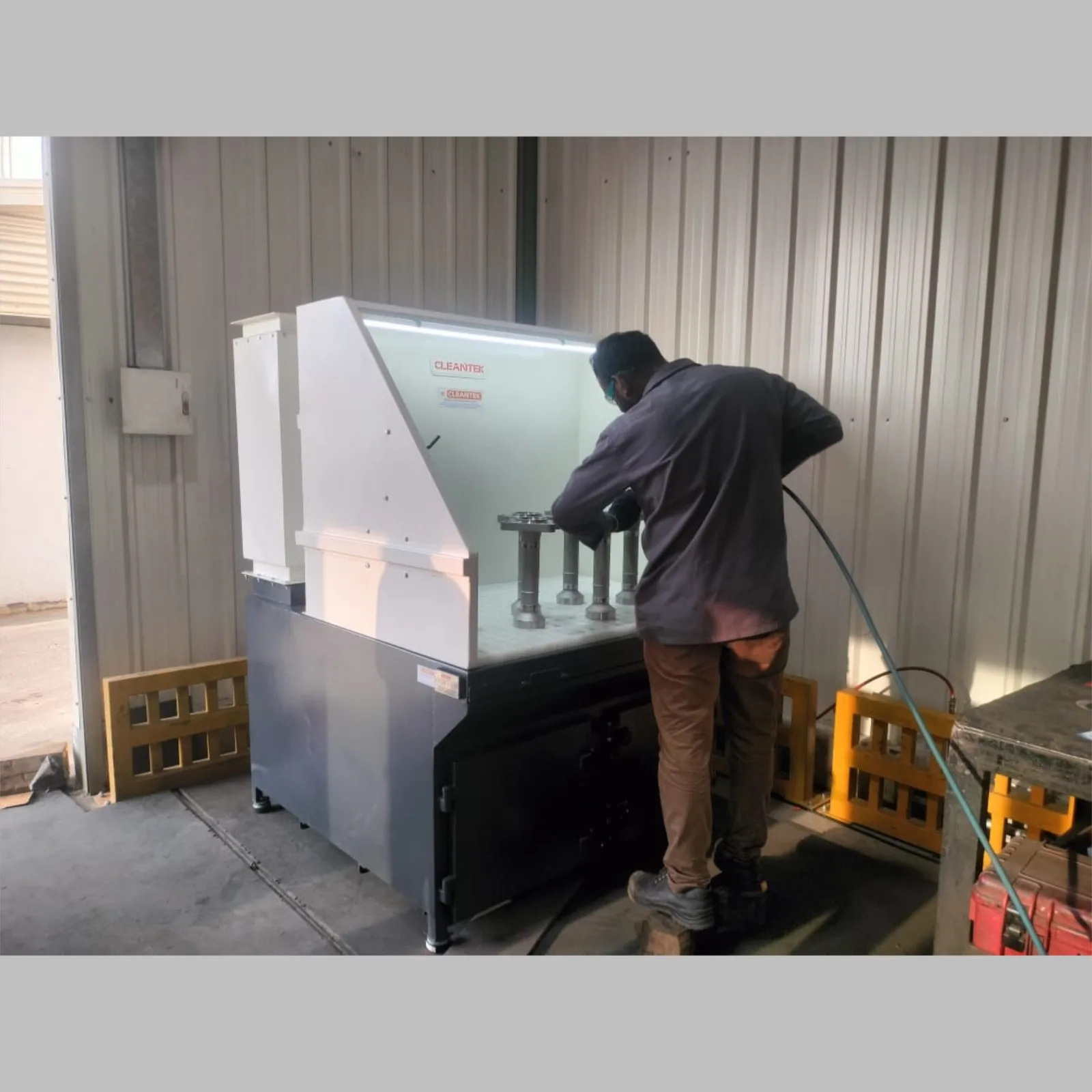 Downdraft Dust Collector