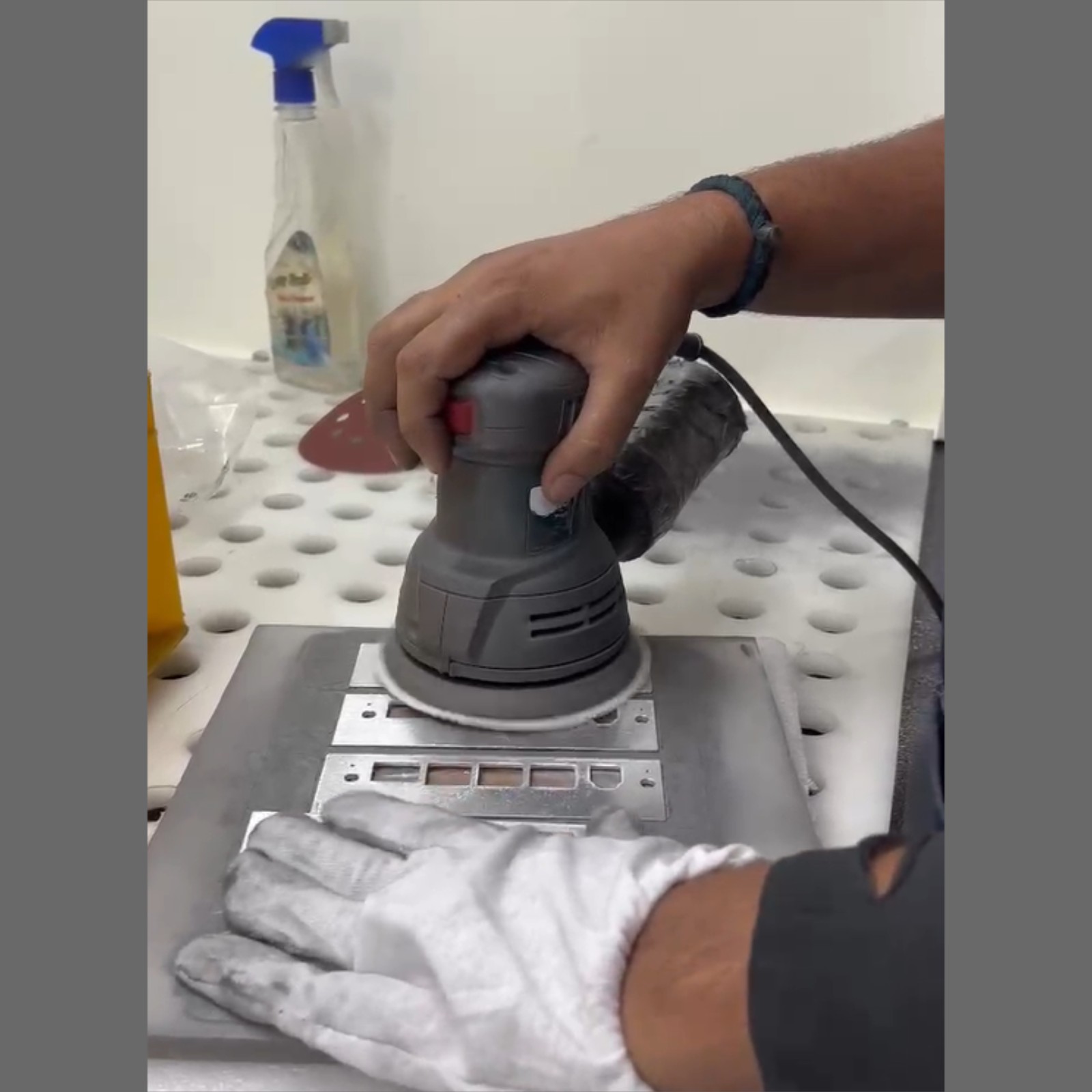 Why Dust Extraction is Crucial During Sheet Metal Deburring