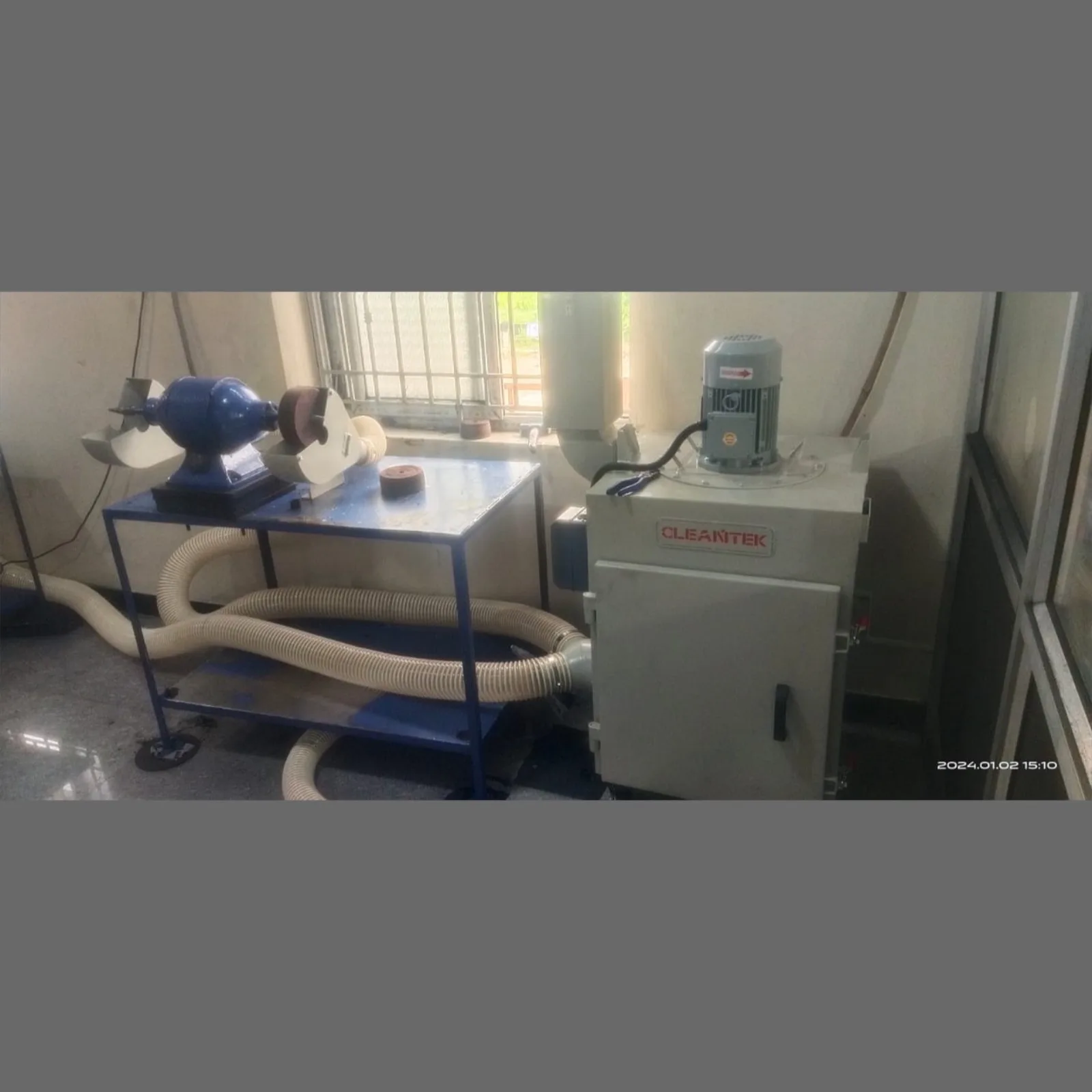 Compact Dust Collector